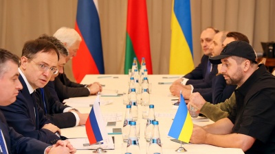 Кто эти люди? Рассказываем о переговорщиках, которые пытаются решить российско-украинский конфликт