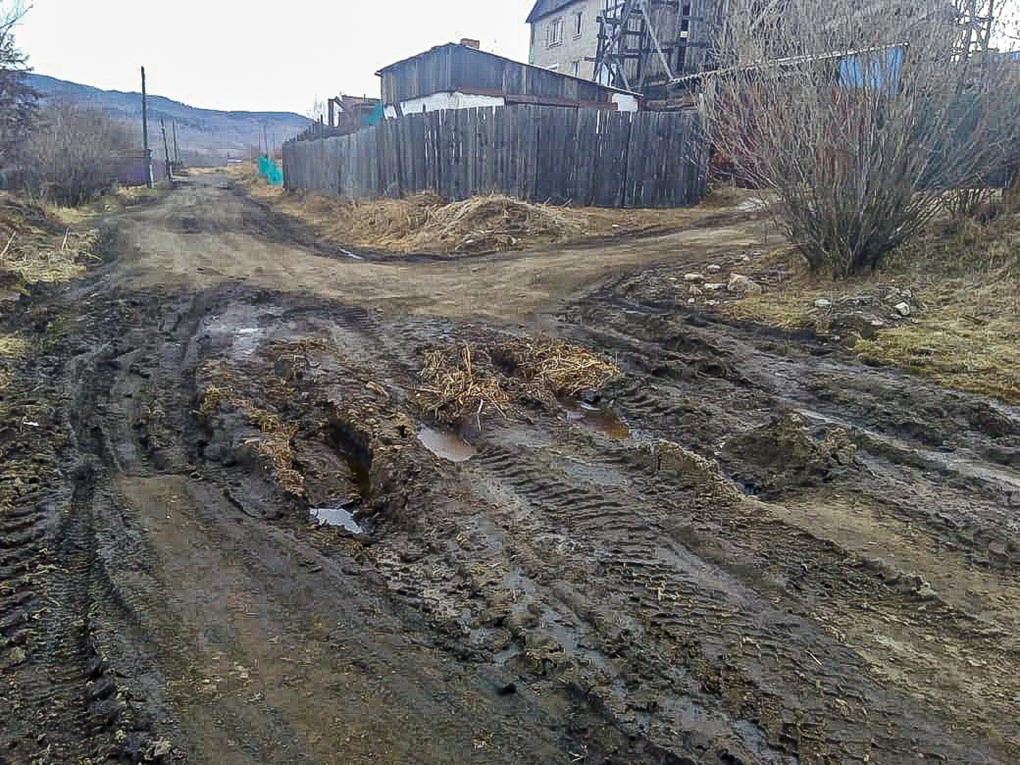 Грунтовые воды убили дороги в городе Сретенске