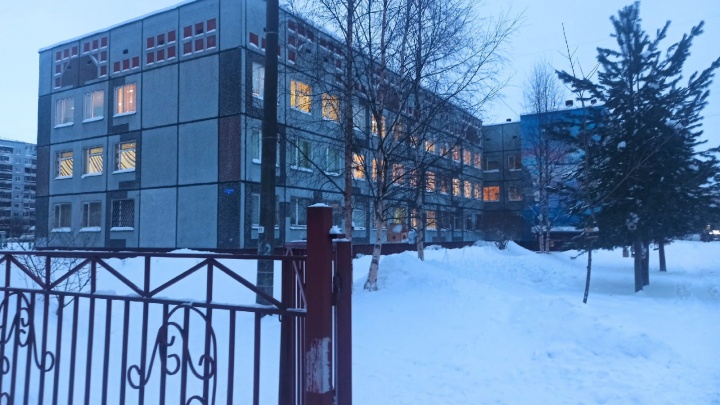 Из-за угрозы взрыва всех школьников в Архангельске отправили на дистант: когда можно вернуться