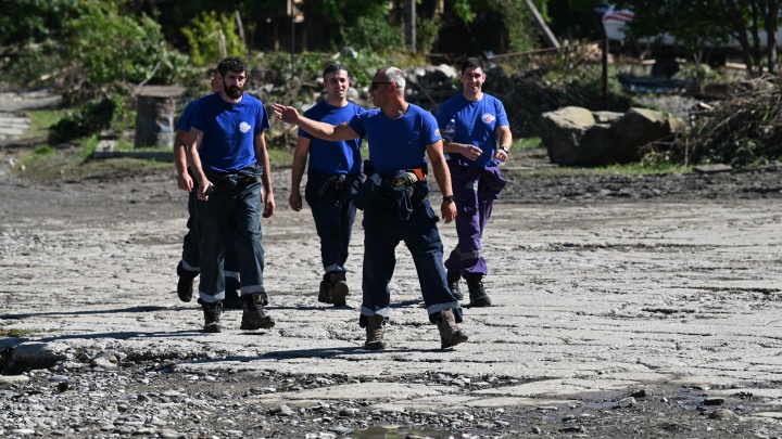 Тело пропавшего на пляже в Дагомысе парня нашли спасатели