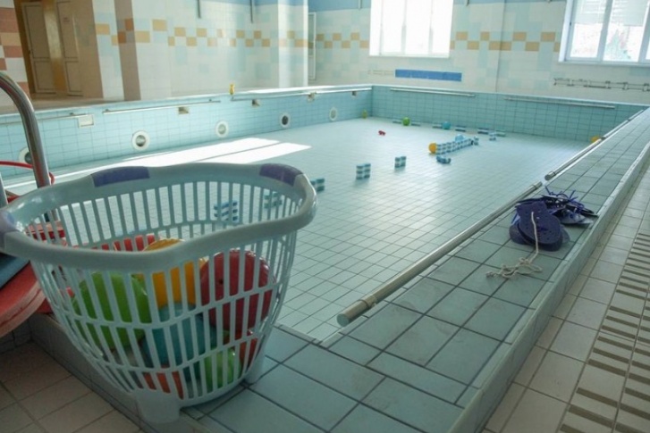 Бассейн выкупят, отремонтируют и отдадут детям Бассейн выкупят, отремонтируют и отдадут детям