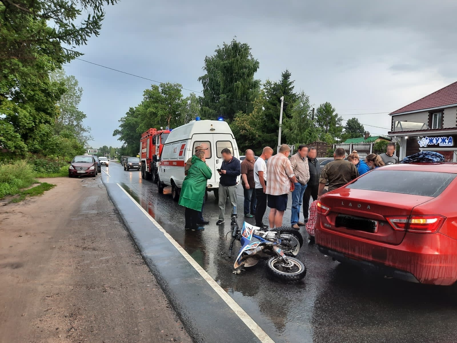 Водитель «Лады» пошел на разворот и сбил подростка на питбайке под  Петербургом | 09.08.2022 | Санкт-Петербург - БезФормата