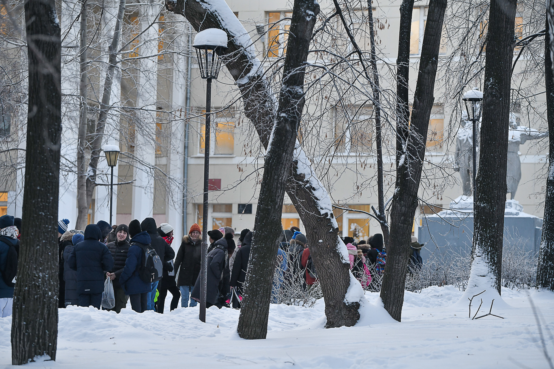 Писал о бомбах «ради хайпа»: подробности задержания подростка, который «минировал» школы Екатеринбурга