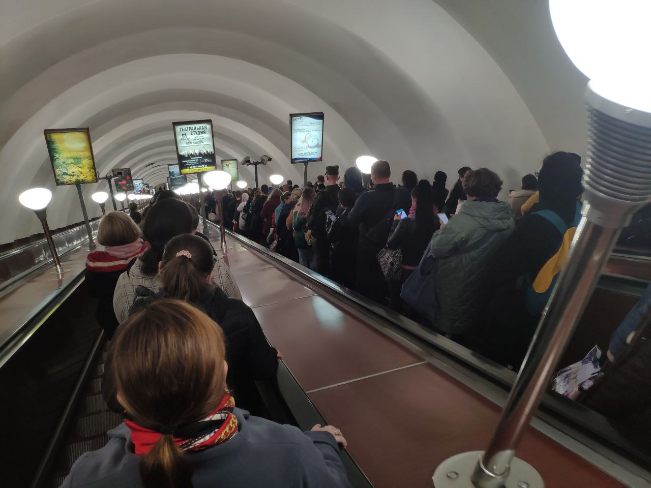 метро санкт петербург час пик