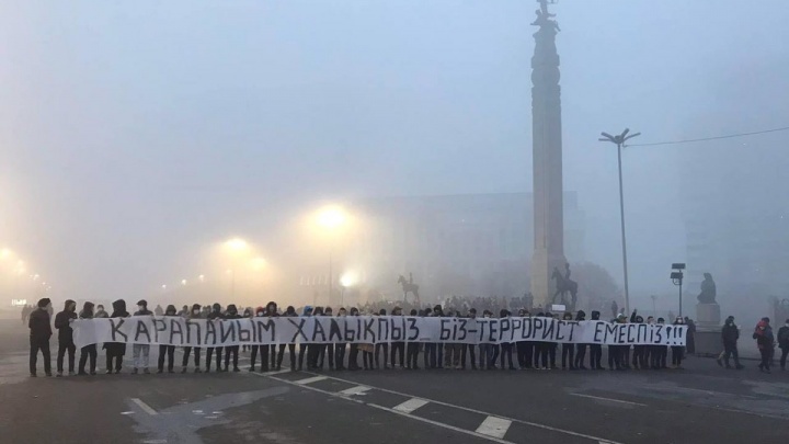 «Протестующие — не казахи вовсе»: красноярцы рассказали, что происходит с их родными в соседней стране