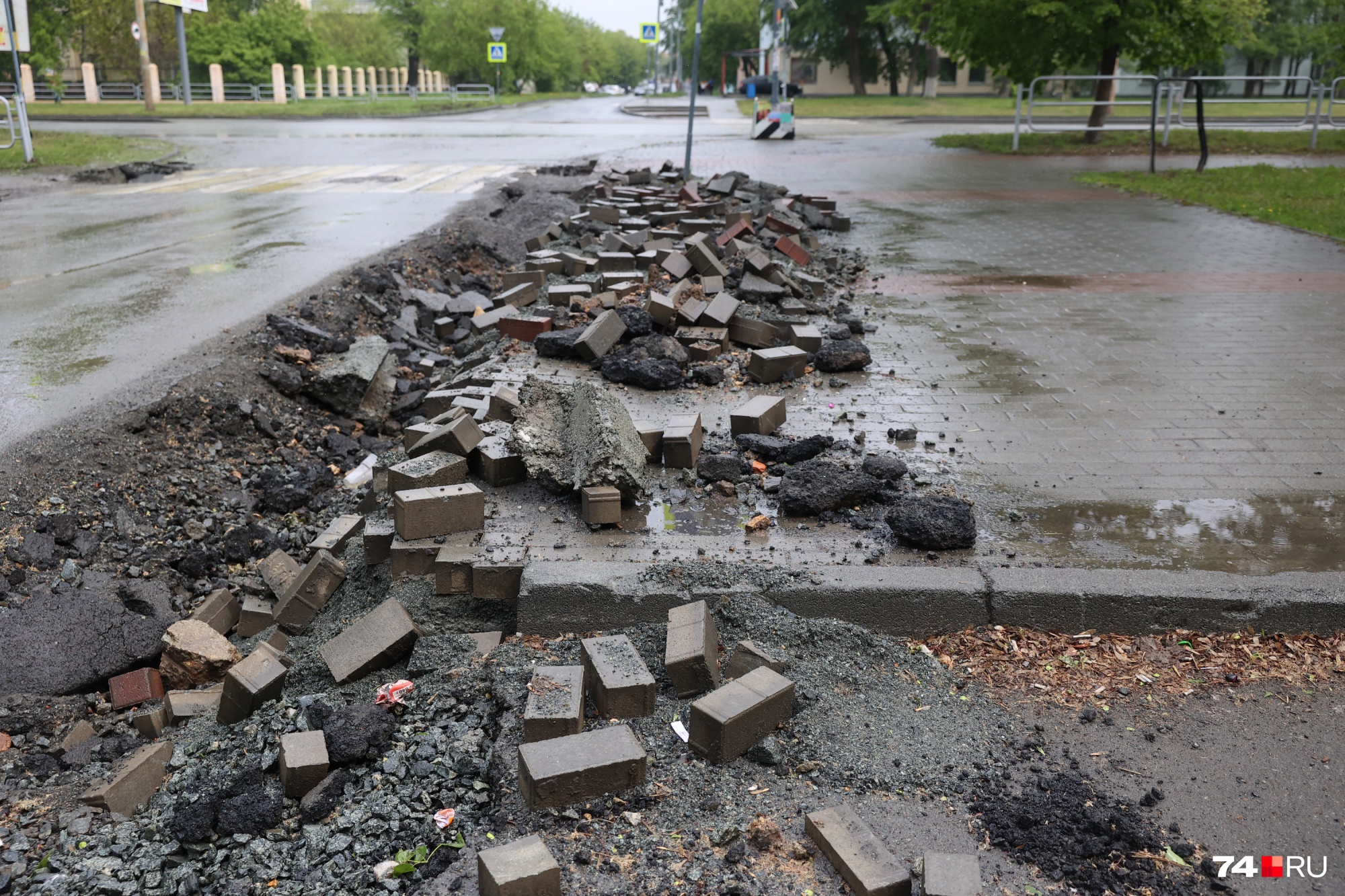 На Белостоцкого (ближе к улице Горького) уже приступили к реконструкции На Белостоцкого (ближе к улице Горького) уже приступили к реконструкции