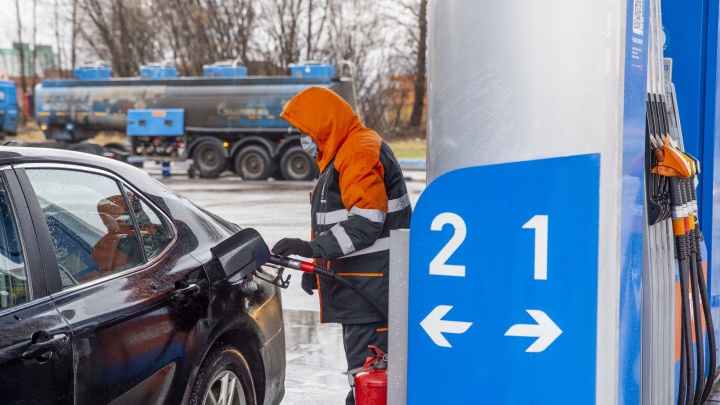 «Государство повлияет на стоимость бензина»: ярославские специалисты рассказали, ждать ли повышения цен