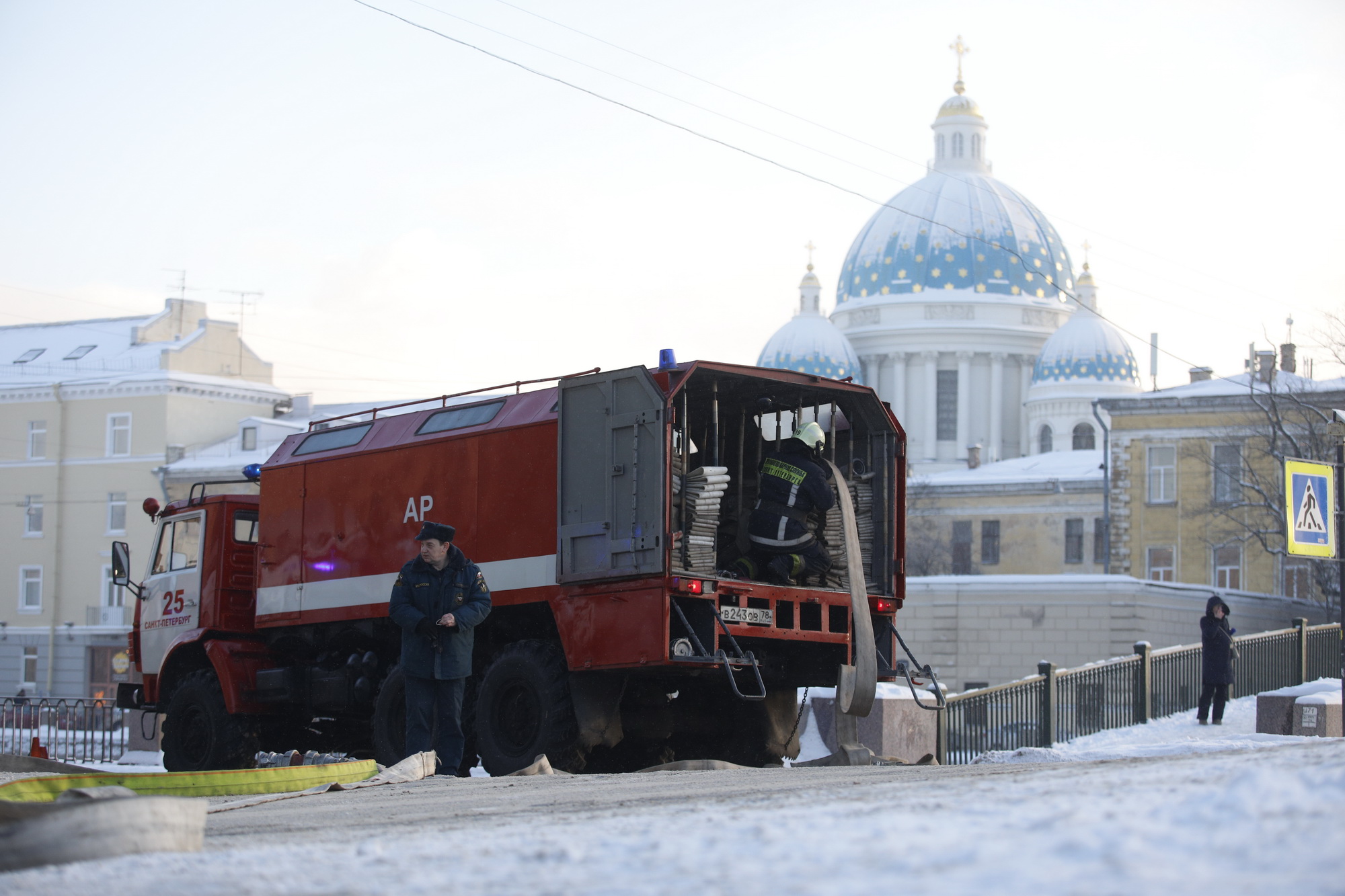 Пожар в доходном доме на Фонтанке разгорается все сильнее | 11.01.2022 |  Санкт-Петербург - БезФормата