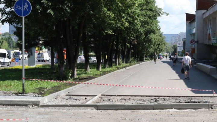 Дорожники заканчивают ремонт на проспекте Ленина в Кемерове. На нее потратили 129 млн рублей
