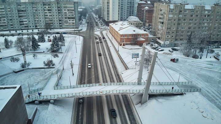 В Красноярске торжественно открылся пешеходный мост между БКЗ и музейным центром