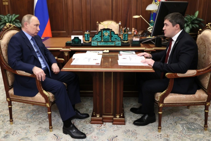 Рабочая встреча Владимира Путина и Дмитрия Махонина прошла 14 января в Москве Рабочая встреча Владимира Путина и Дмитрия Махонина прошла 14 января в Москве