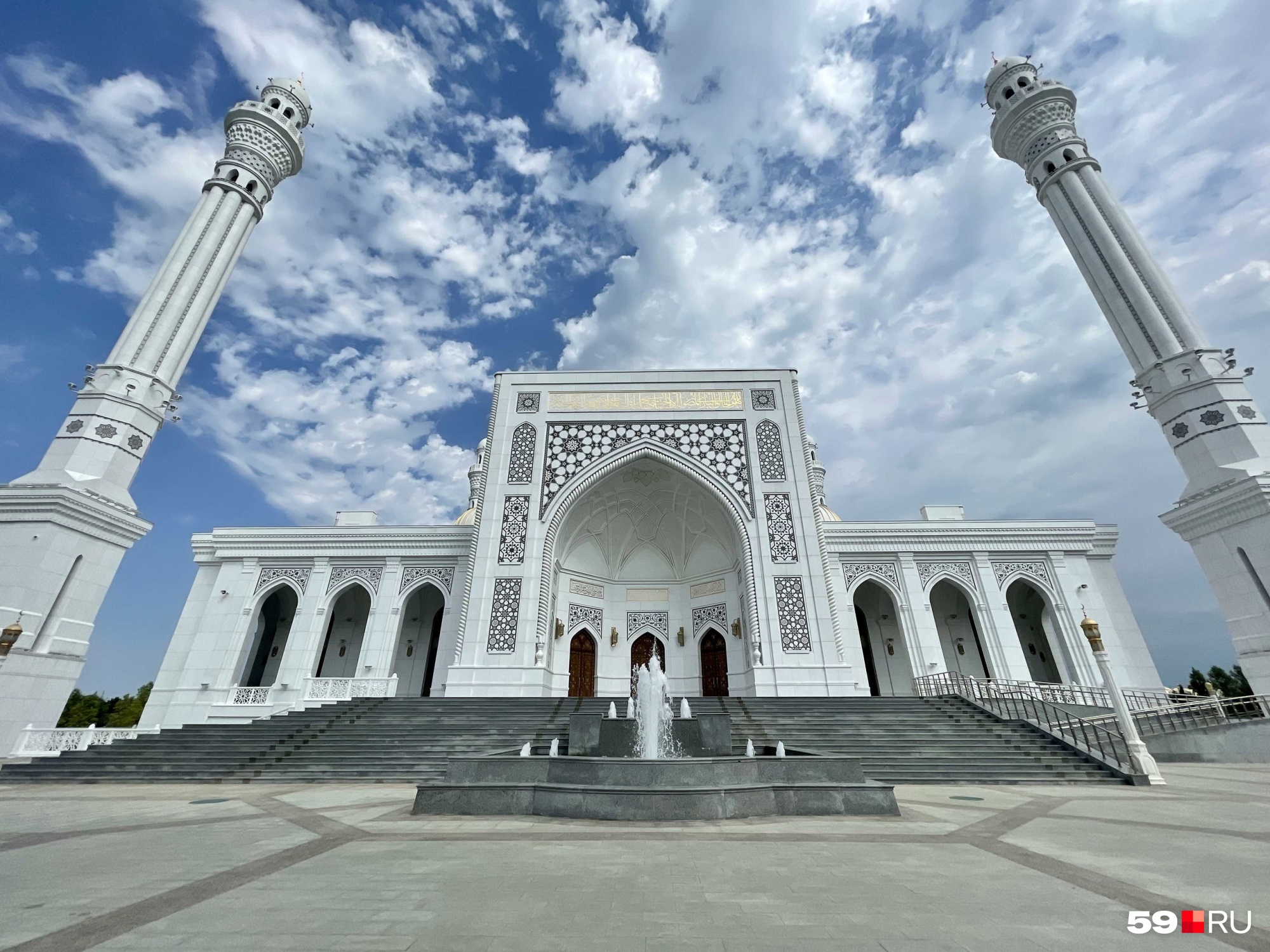 Мечеть «Гордость мусульман» в городе Шали в Чечне