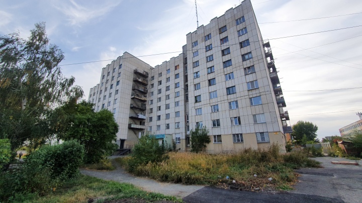 «Воду дали, но напора нет»: в общежитии на Автозаводской в Кургане починили сети, но помогло это не всем