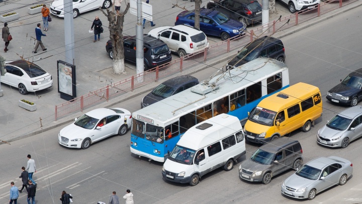 «Женщины скандалят чаще, чем мужики»: водитель о проверке QR-кодов в автобусах Волгограда и области
