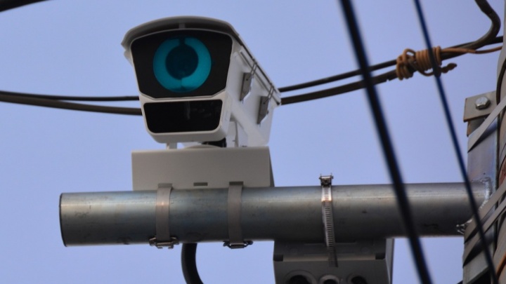 В Магнитогорске монтируют новые камеры на перекрестке, где в прошлом году перевернулось такси