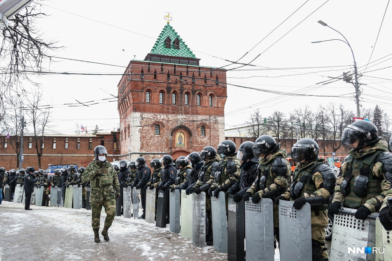 В Нижнем Новгороде, как и во многих городах России, 23 января прошли несанкционированные митинги в поддержку политика Алексея Навального. В феврале ему заменили условный срок на реальный. На акции было задержано около 30 человек.