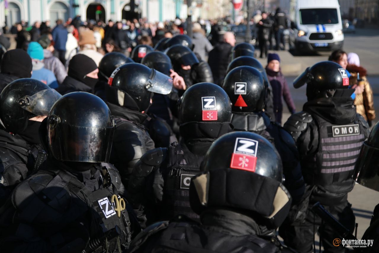 Новости про санкт петербург. Шлем ОМОНА. ОМОН Санкт-Петербург. ОМОН Питер. ОМОН Санкт-Петербург на Украине.