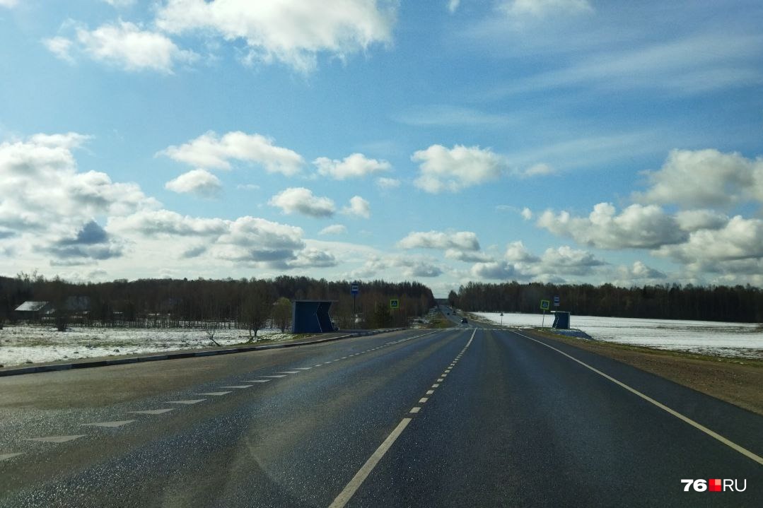 А это фото было сделано на дороге в Иваново в Ярославской области на участке от Климовских карьеров до Заячьего холма