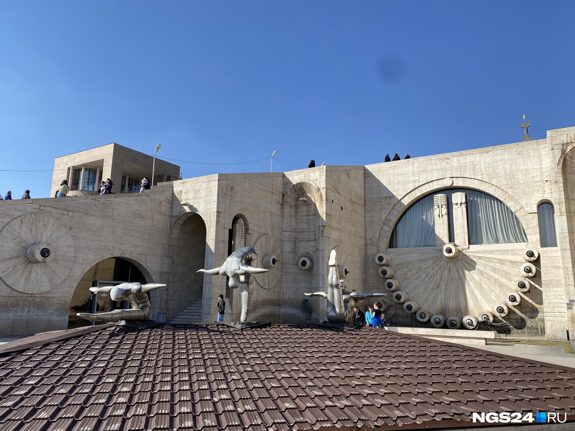 Знаменитый каскад в центре Еревана — монументальное архитектурное сооружение