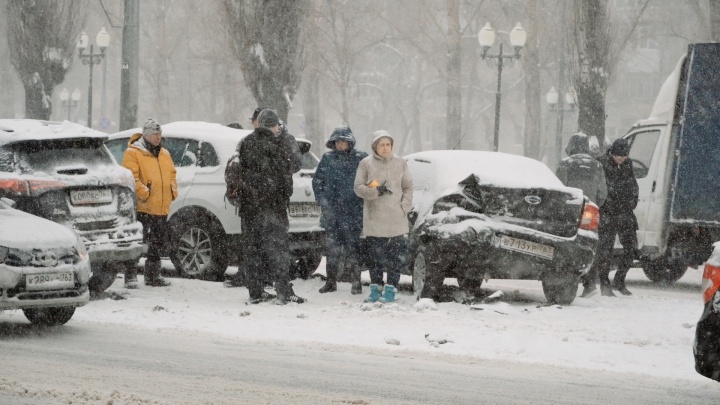Машины в кучу: на Московском шоссе произошло массовое ДТП