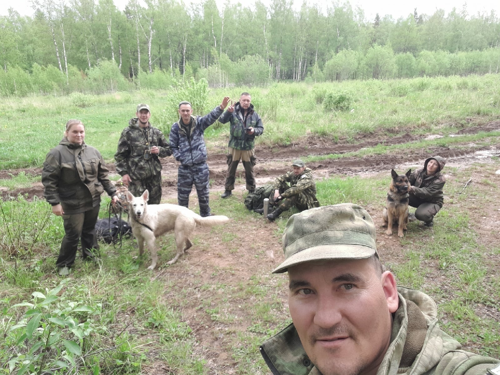 В поисках участвовали кинологи и волонтеры «Легион-Спаса» В поисках участвовали кинологи и волонтеры «Легион-Спаса»