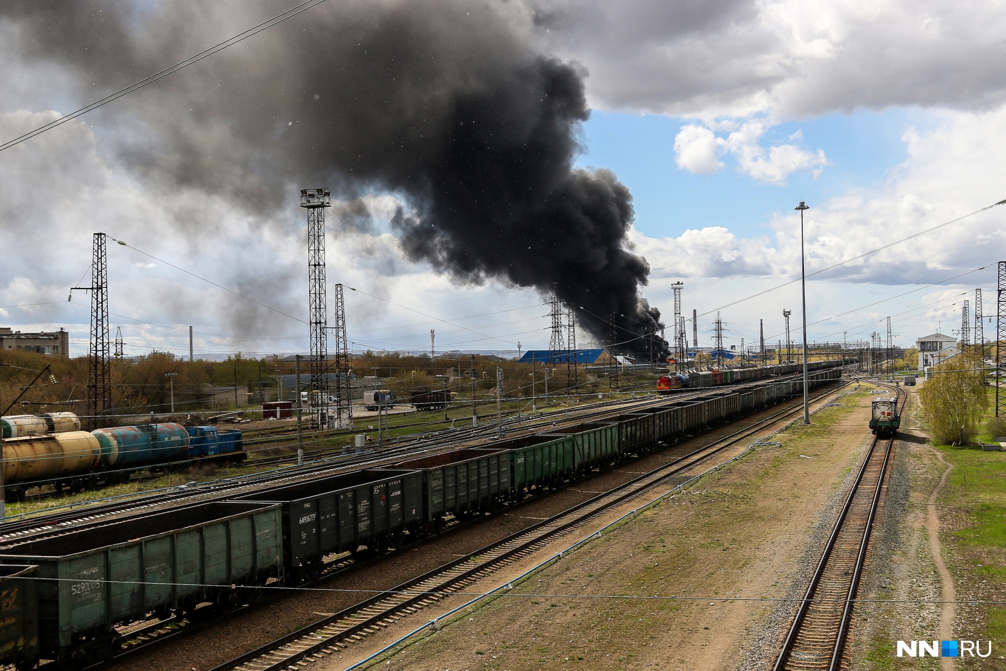 Так выглядел столб дыма с железнодорожного мостика Так выглядел столб дыма с железнодорожного мостика