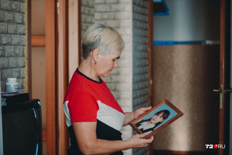 Людмила Ложкина после пропажи дочери рассылала письма в детские дома и приюты в надежде, что в таких местах оказалась ее девочка. Но там ее так и не нашли