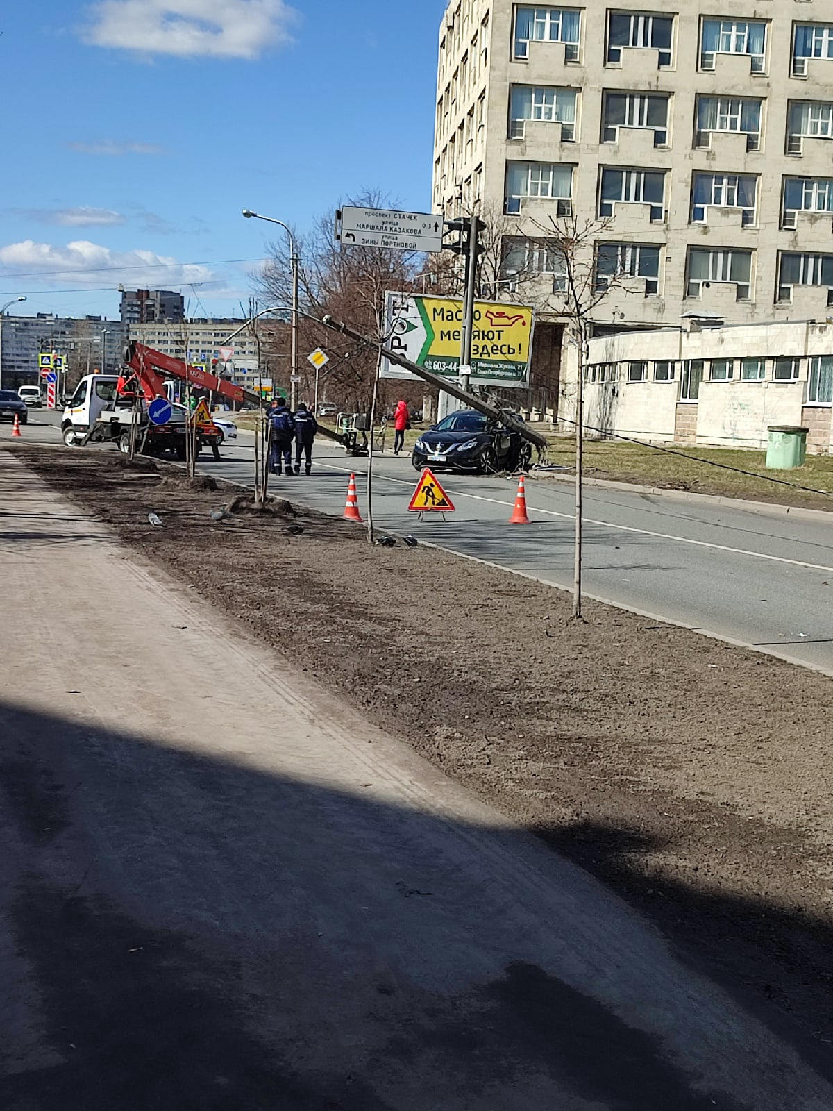 В Петербурге аномальные пробки. На КАД мешают ДТП, Трамвайный проспект  перекрыт из-за сбитого столба | 16.04.2022 | Санкт-Петербург - БезФормата