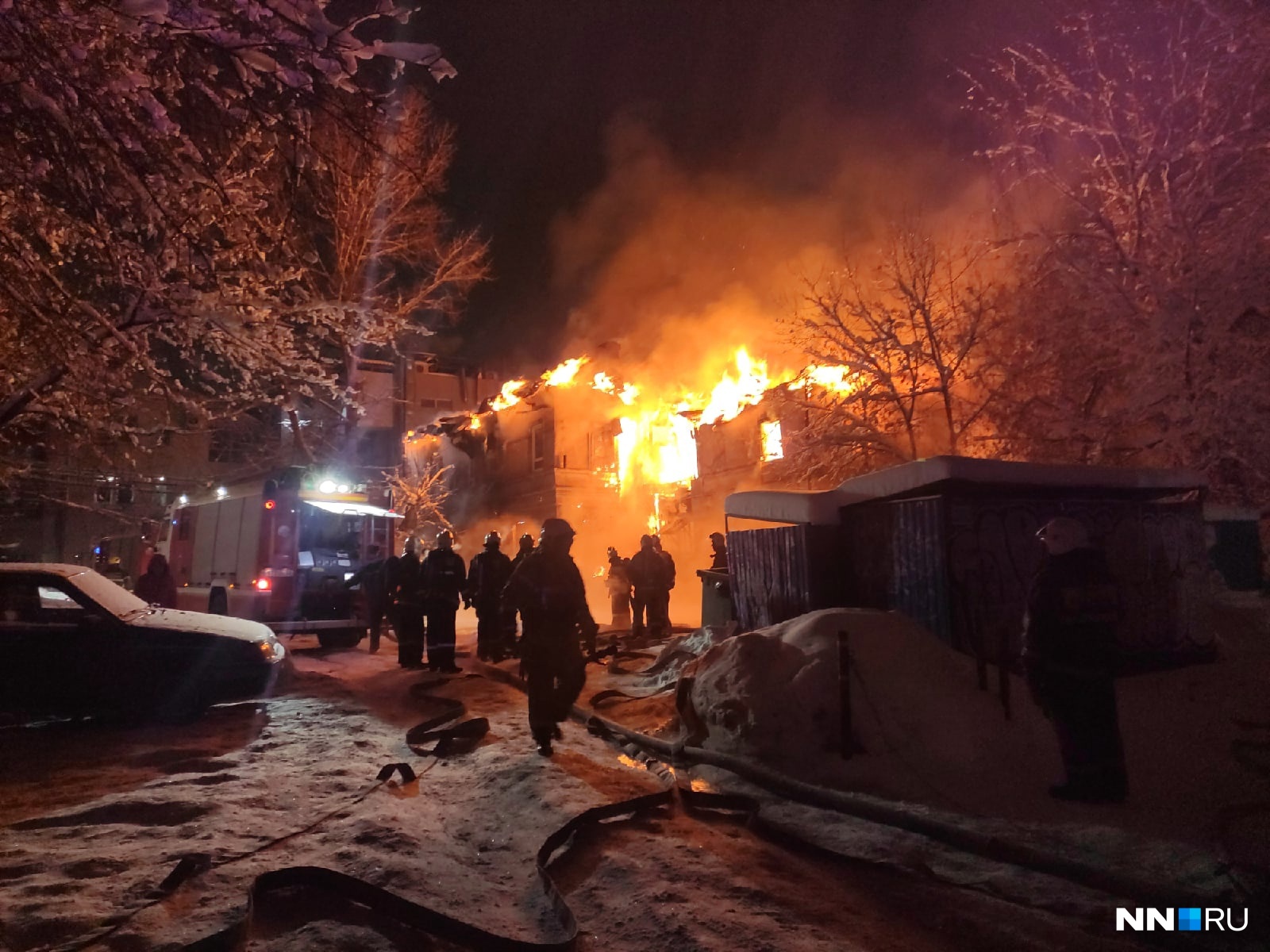 Горя туры из нижнего новгорода. Пожар в Нижнем Новгороде. Горящий дом в Нижнем Новгороде. Пожар в Нижнем Новгороде вчера. Пожары в Нижнем Новгороде за 1 декабря 2022 года.