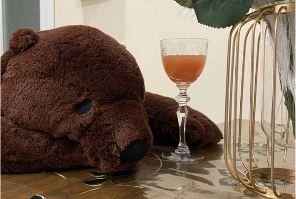 «Таких больше не будет». Иркутянин продает плюшевого медведя из IKEA за 1,25 миллиона рублей