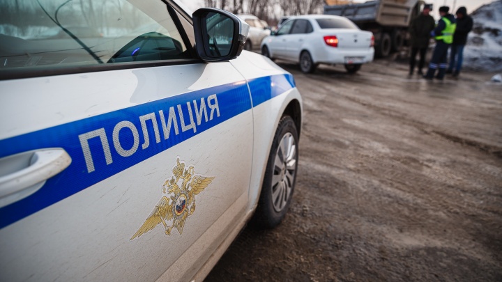 Житель Новокузнецка врезался в патрульную машину ГИБДД, начата проверка