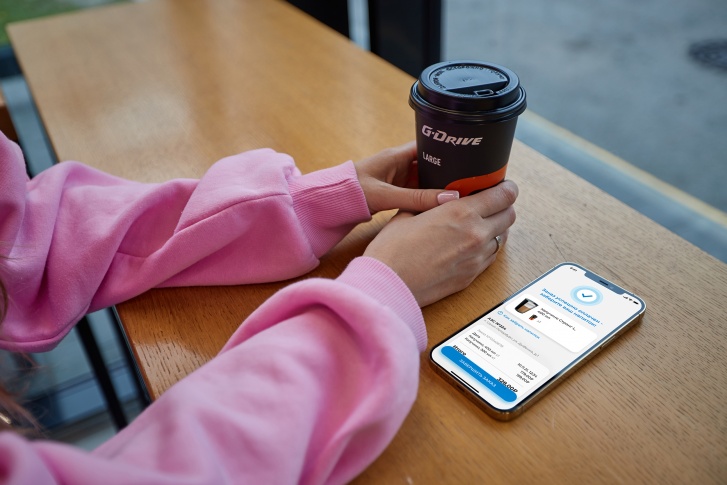 Онлайн-оплата кофе действует для смартфонов на платформах Android и iOS