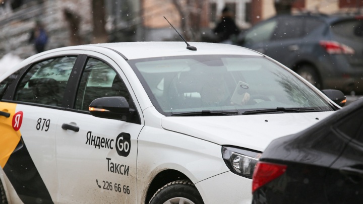 Уфимцы массово жалуются на сбой в сервисе такси «Яндекс Go»