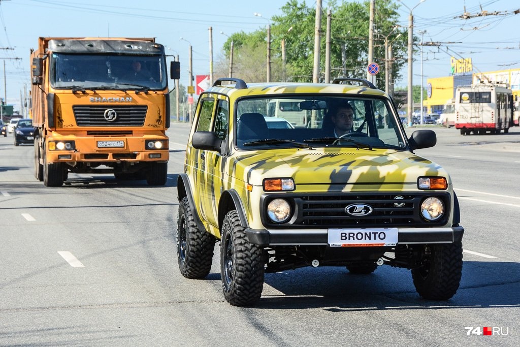 Lada Niva Legend кажется сугубо российской моделью, но даже она <a href="https://74.ru/text/auto/2022/04/05/70741910/" class="_ io-leave-page" target="_blank">зависит от импортных компонентов</a>. Например, иностранными являются блок управления двигателем, дроссельный патрубок, многочисленные датчики, подшипники, гидроусилитель руля, гидроагрегат АБС Lada Niva Legend кажется сугубо российской моделью, но даже она <a href="https://74.ru/text/auto/2022/04/05/70741910/" class="_ io-leave-page" target="_blank">зависит от импортных компонентов</a>. Например, иностранными являются блок управления двигателем, дроссельный патрубок, многочисленные датчики, подшипники, гидроусилитель руля, гидроагрегат АБС