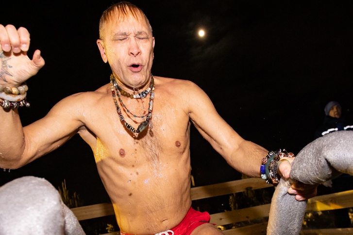 В холодную воду на морозе? Легко! В холодную воду на морозе? Легко!