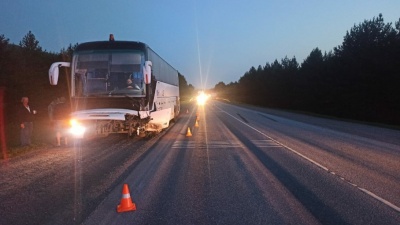 На М-5 в Челябинской области ВАЗ врезался в автобус, в котором ехали 40 человек