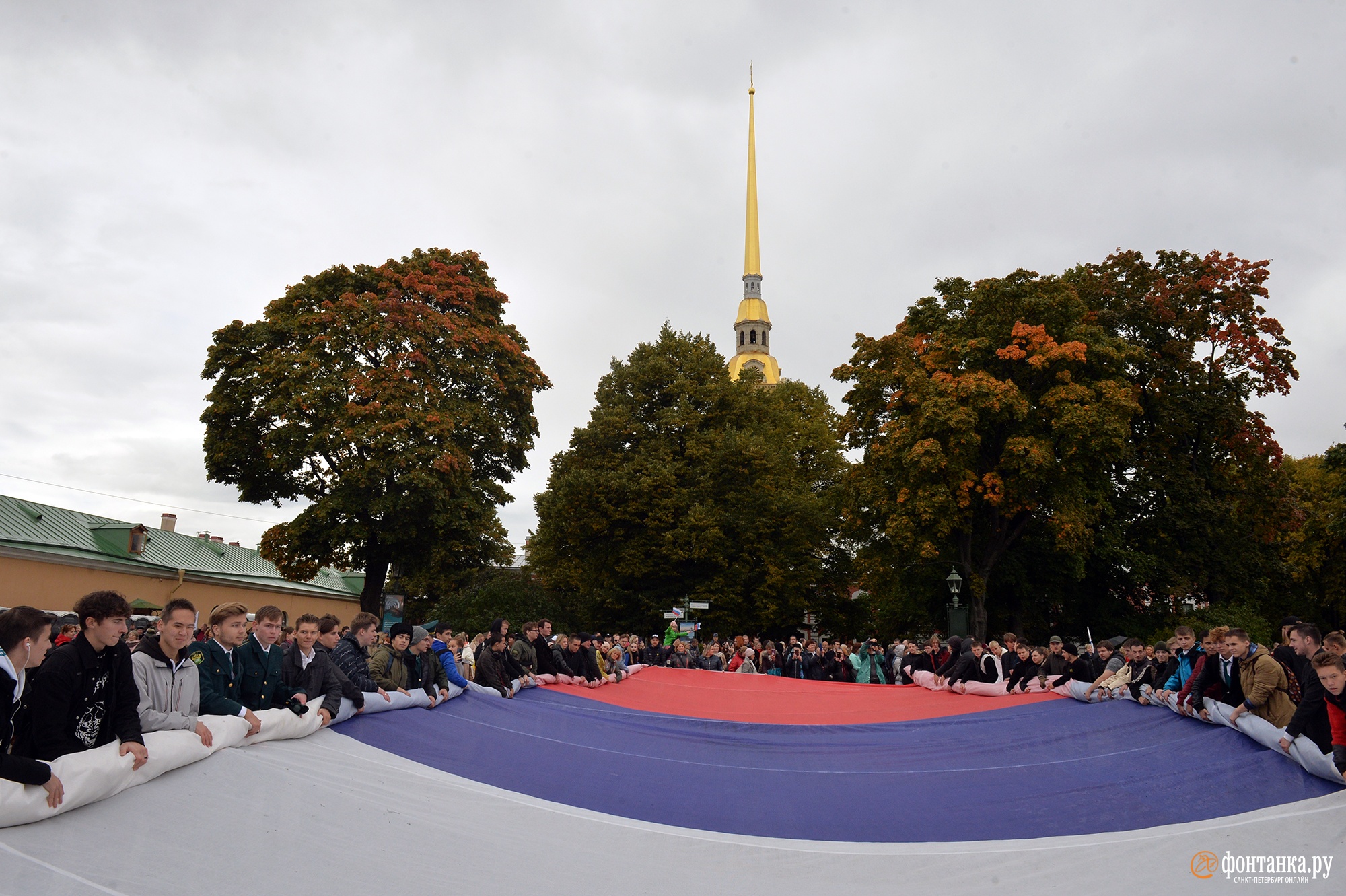 Радость за крепостными стенами. В Петербурге прошел митинг в честь референдумов в ДНР и ЛНР