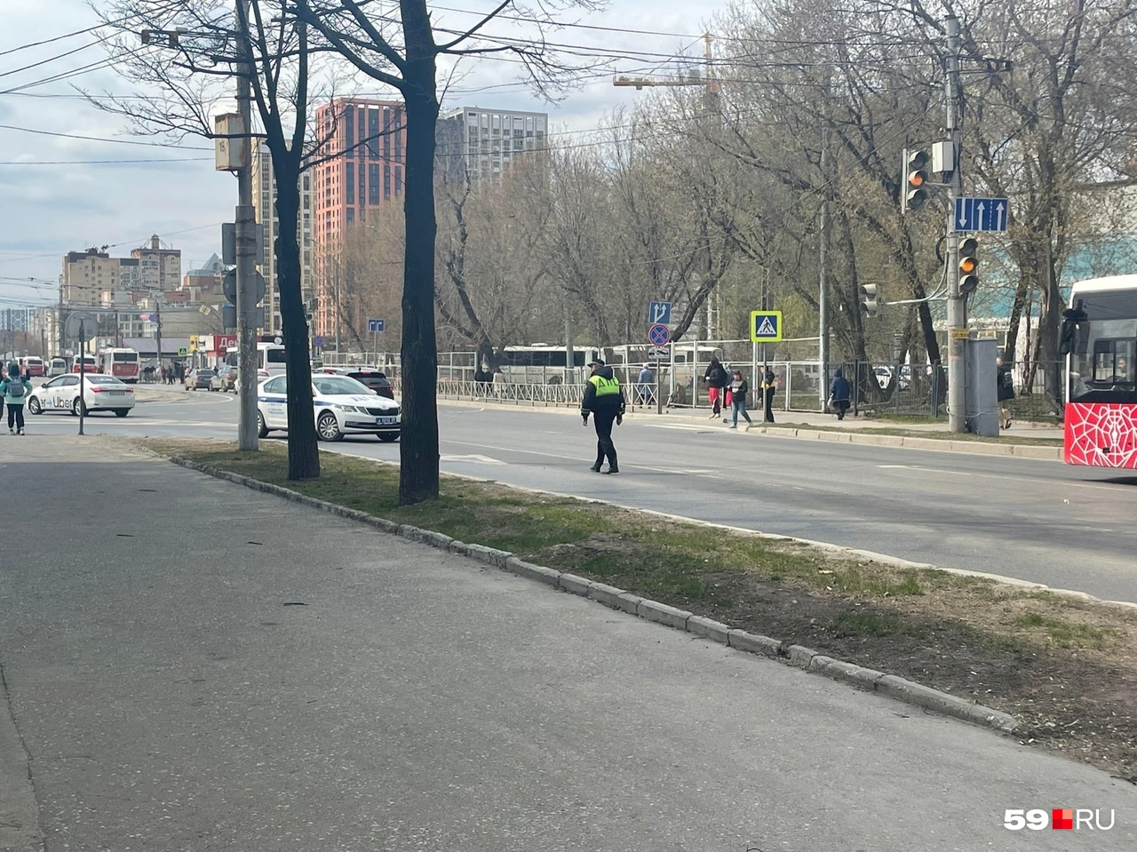 На некоторое время закрыли улицу Пушкина для проезда автобусов