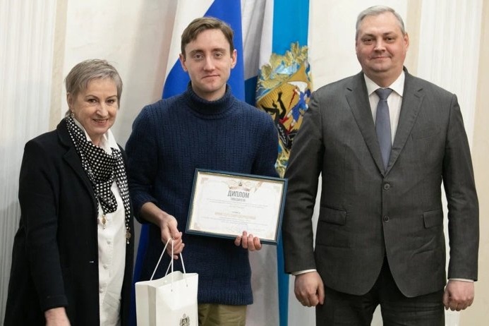 Журналист 29.RU Юрий Скородумов победил со своим текстом о работе патологоанатома в эпоху пандемии Журналист 29.RU Юрий Скородумов победил со своим текстом о работе патологоанатома в эпоху пандемии