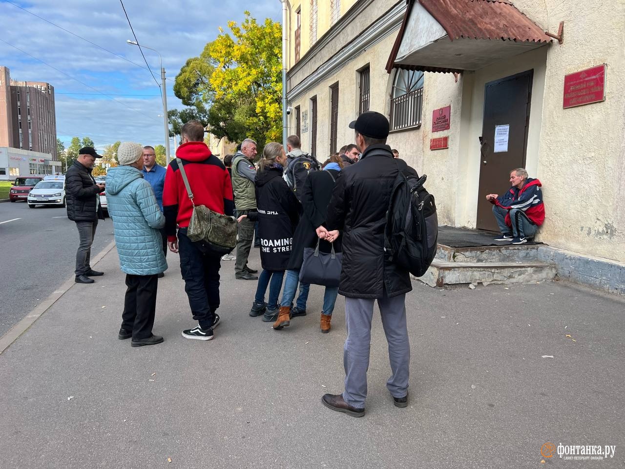 Кого мобилизовали первыми. Репортаж от порога военного комиссариата в  Петербурге | 23.09.2022 | Санкт-Петербург - БезФормата