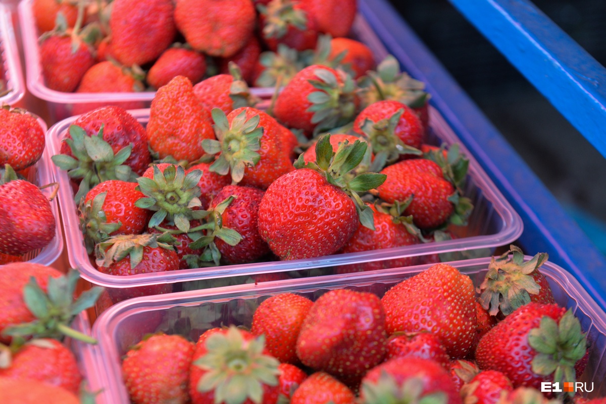 Have you tried fresh strawberries yet?  Now is the time to experiment with it.