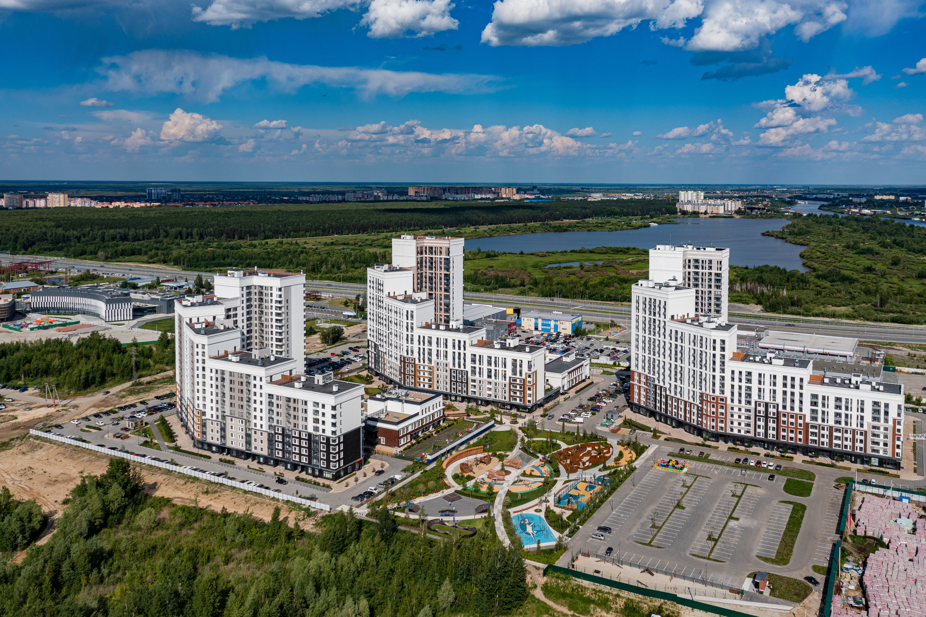 Один из самых заметных в городе Один из самых заметных в городе