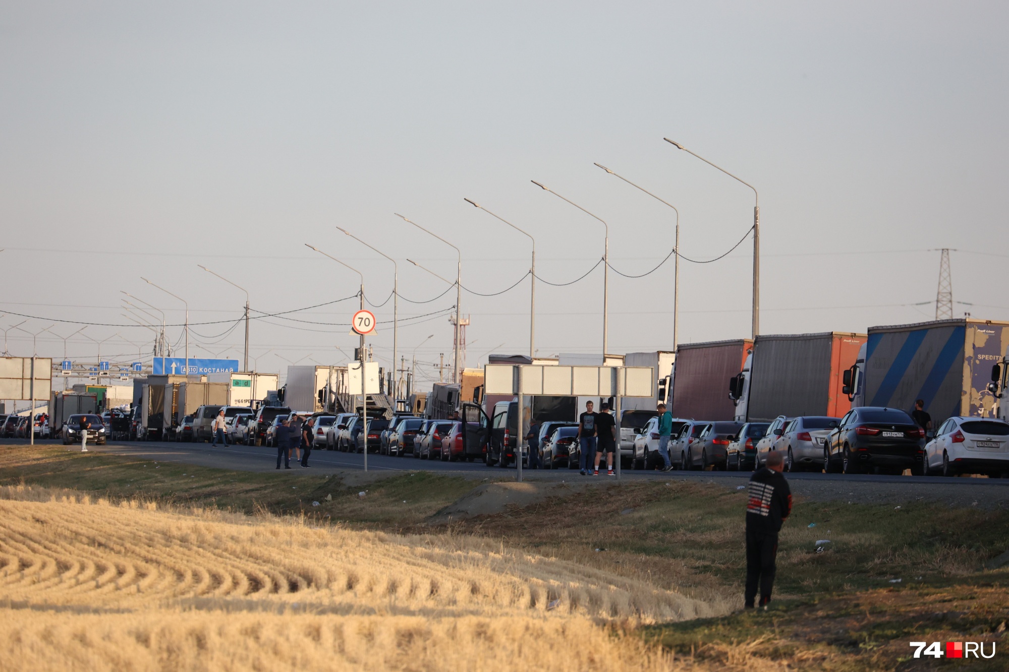 Повара и бармены меняли профессию в пандемию, а теперь уезжают за рубеж