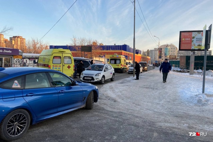 На место стянулись спецслужбы На место стянулись спецслужбы