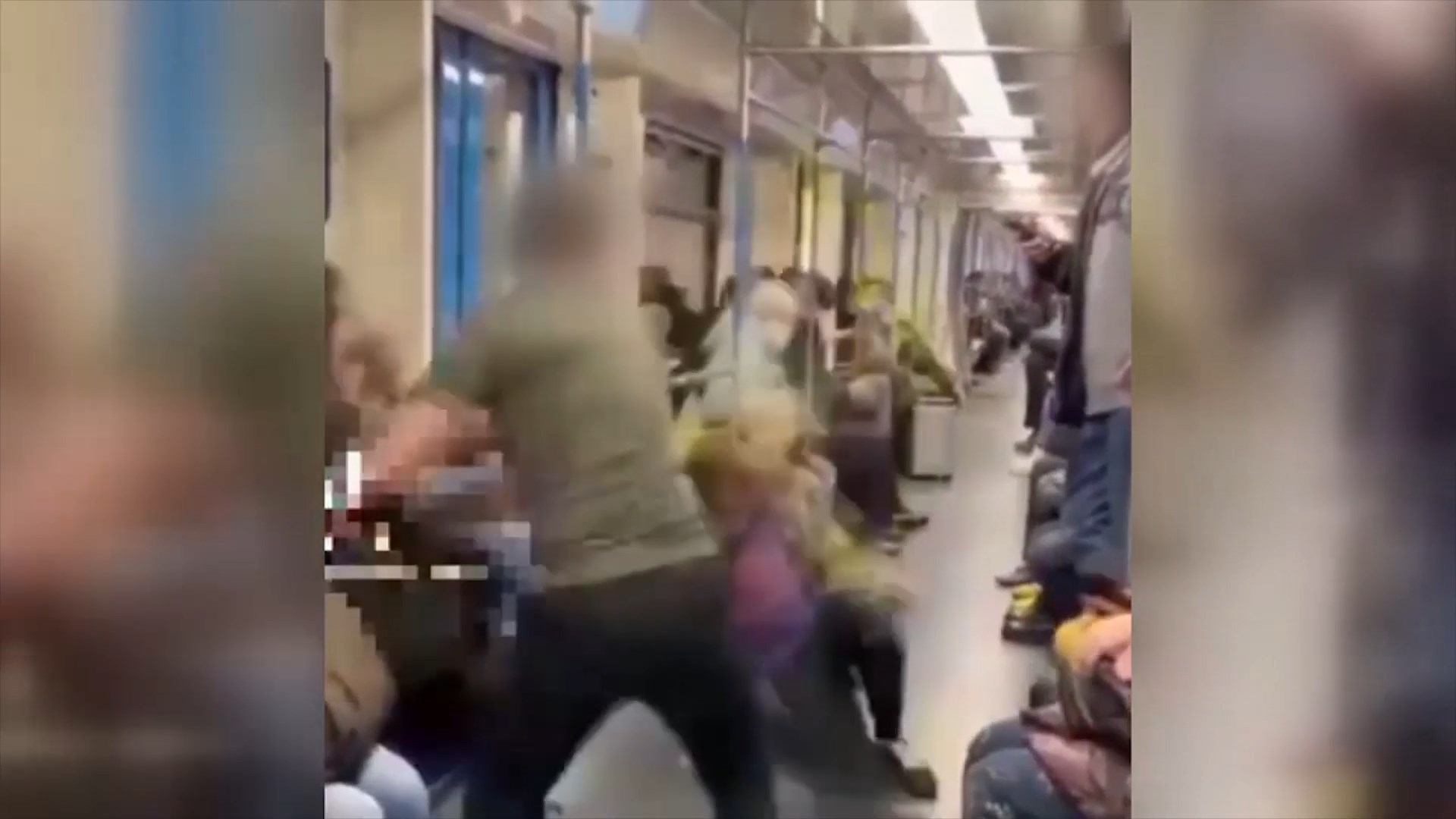 реакция женщин на член в метро фото 90