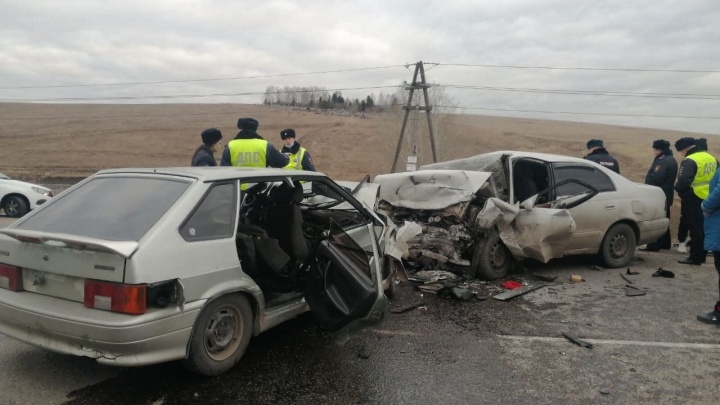 На трассе Кузнецово — Зыково ВАЗ вылетел на встречку: женщина за рулем погибла на месте