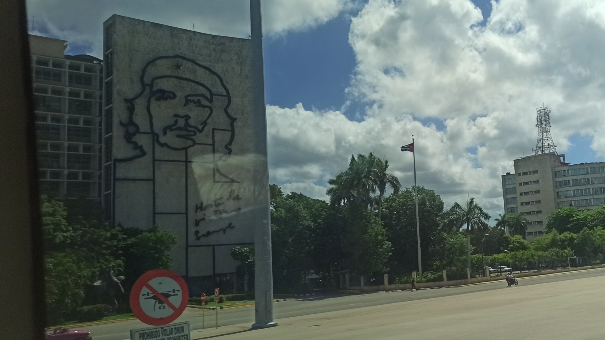 «Отдыхающие для местных зажравшиеся, бездушные мешки с деньгами»: гневная колонка тюменки о Кубе