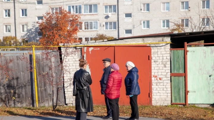 Жители Боровского просят у губернатора новую школу
