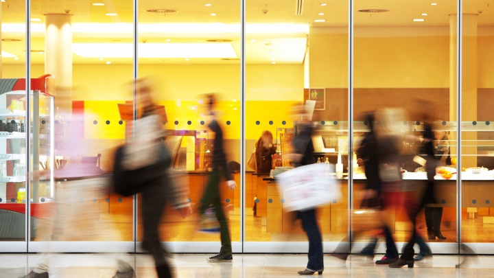Торговые центры стали посещать на 55% чаще: с чем связан рост активности