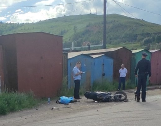 Мотоциклист погиб после столкновения с грузовиком в Чите